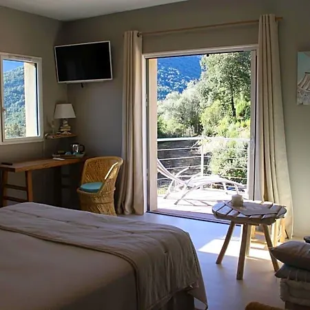 L'oliveraie Du Fango Bed & Breakfast